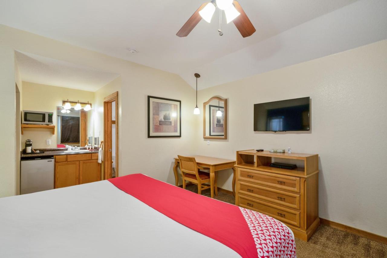 Oyo Hotel Kenedy Downtown - Us 181 Bagian luar foto