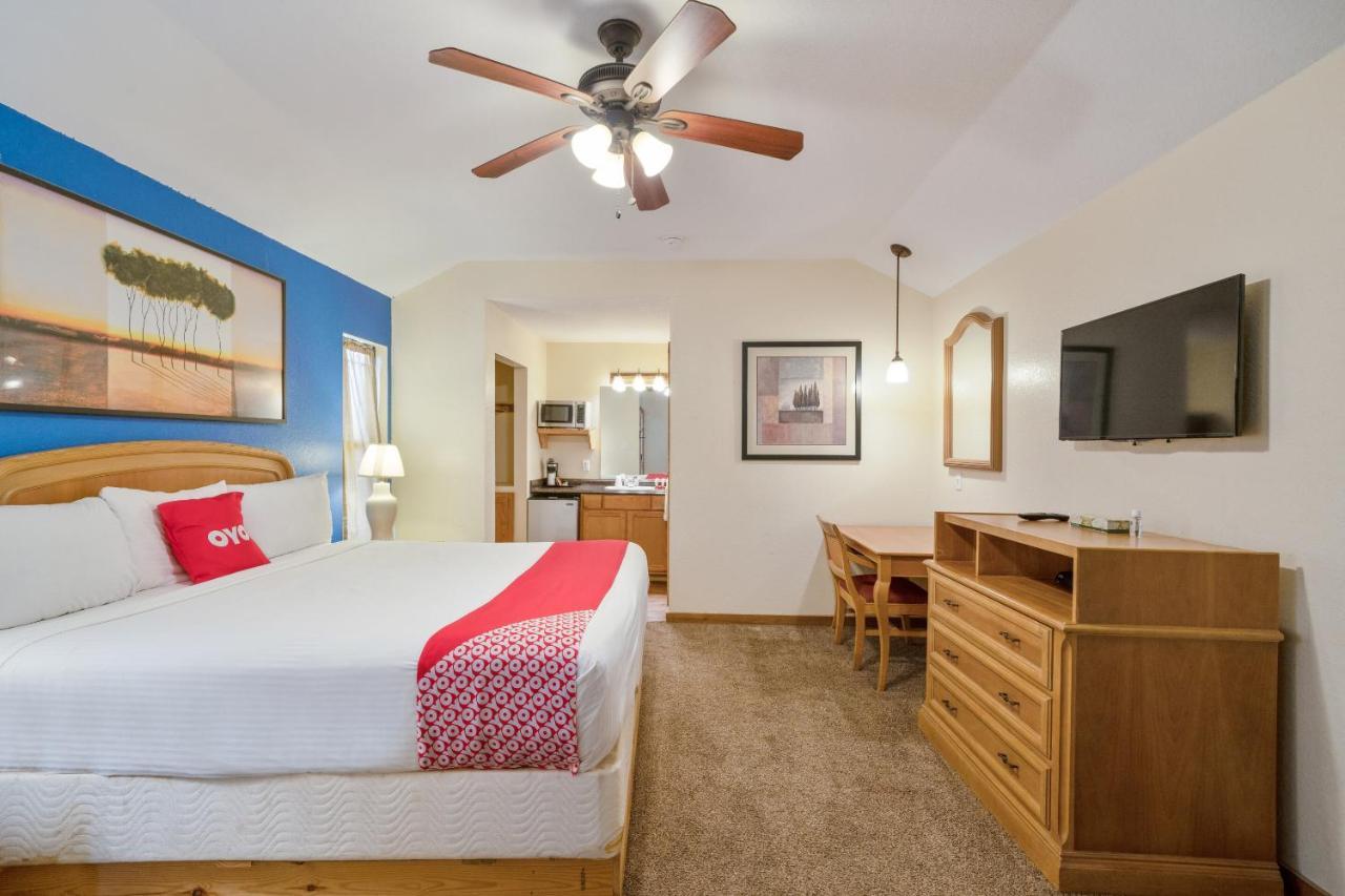 Oyo Hotel Kenedy Downtown - Us 181 Bagian luar foto